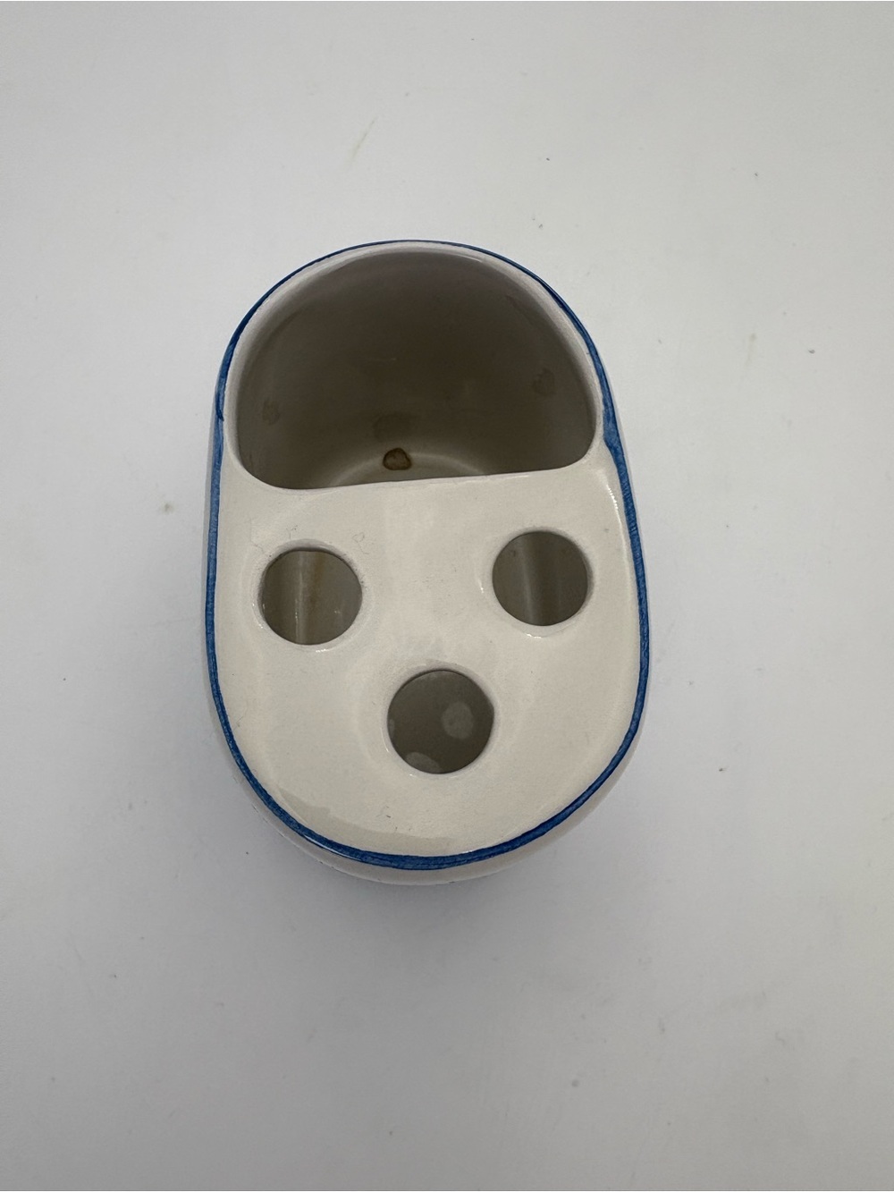 Hand-Painted Ceramic Toothbrush Holder with Heart and Floral Motif - Blue & Pink - Picture 6 of 14